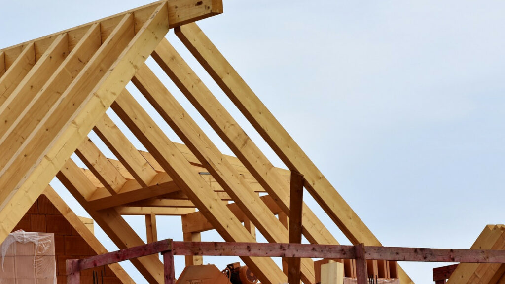 Pourquoi confier son projet de construction de maison en ossature bois à une entreprise ?