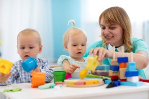 Crèche ou nounou, que choisir ?